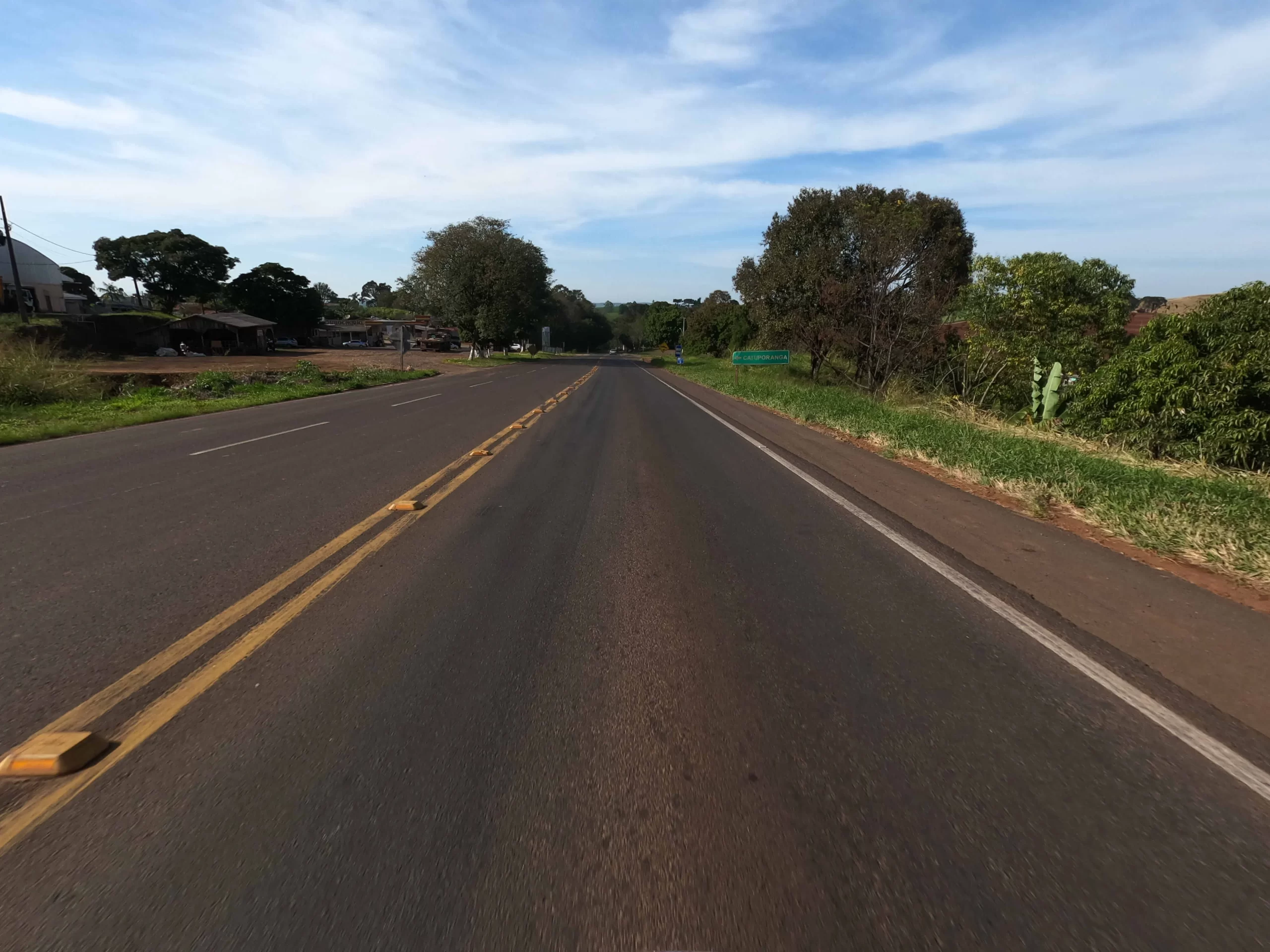 Movimento tranquilo nas estradas do Paraná nesta quarta-feira