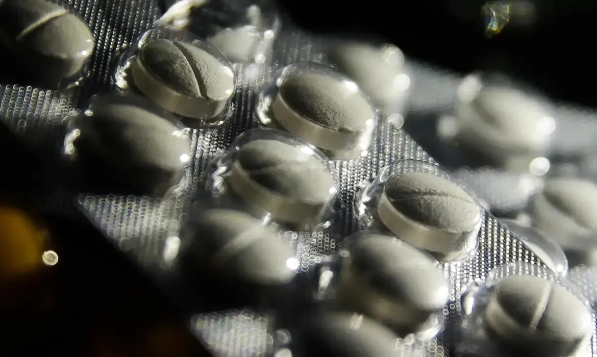 Operação investiga tráfico internacional de uma tonelada de remédios