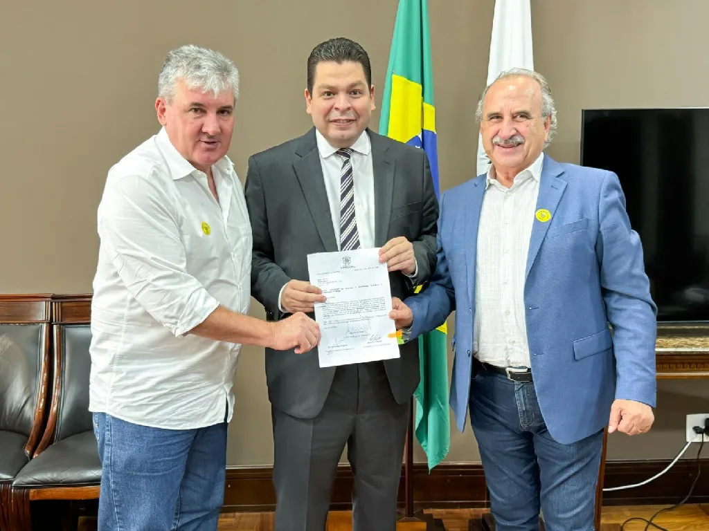 Prefeito Renato Silva articula investimentos de cerca de R$ 14 milhões em pavimentação de estradas rurais de Cascavel