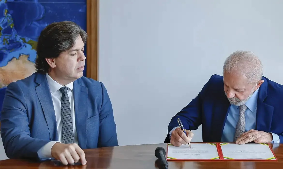 Presidente da Telebrás tome posse como ministro das Comunicações