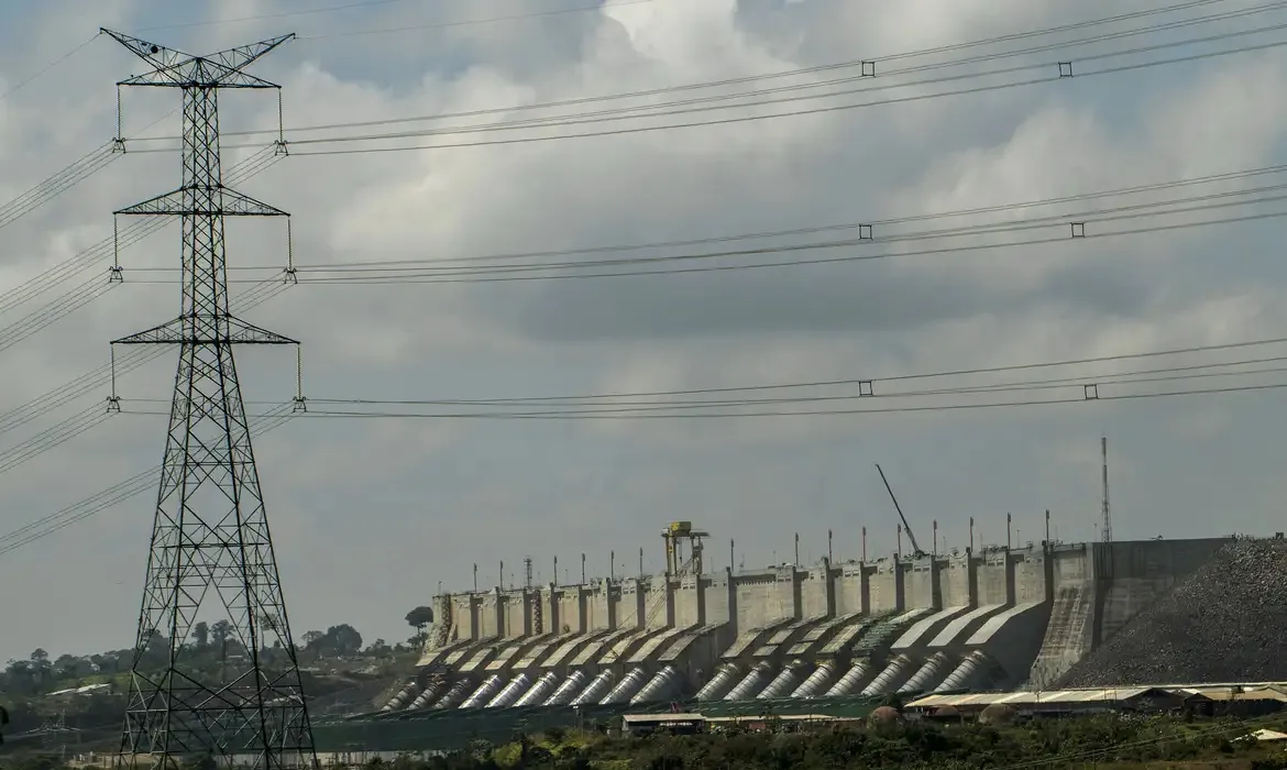 Conta de luz terá bandeira amarela em maio, decide Aneel