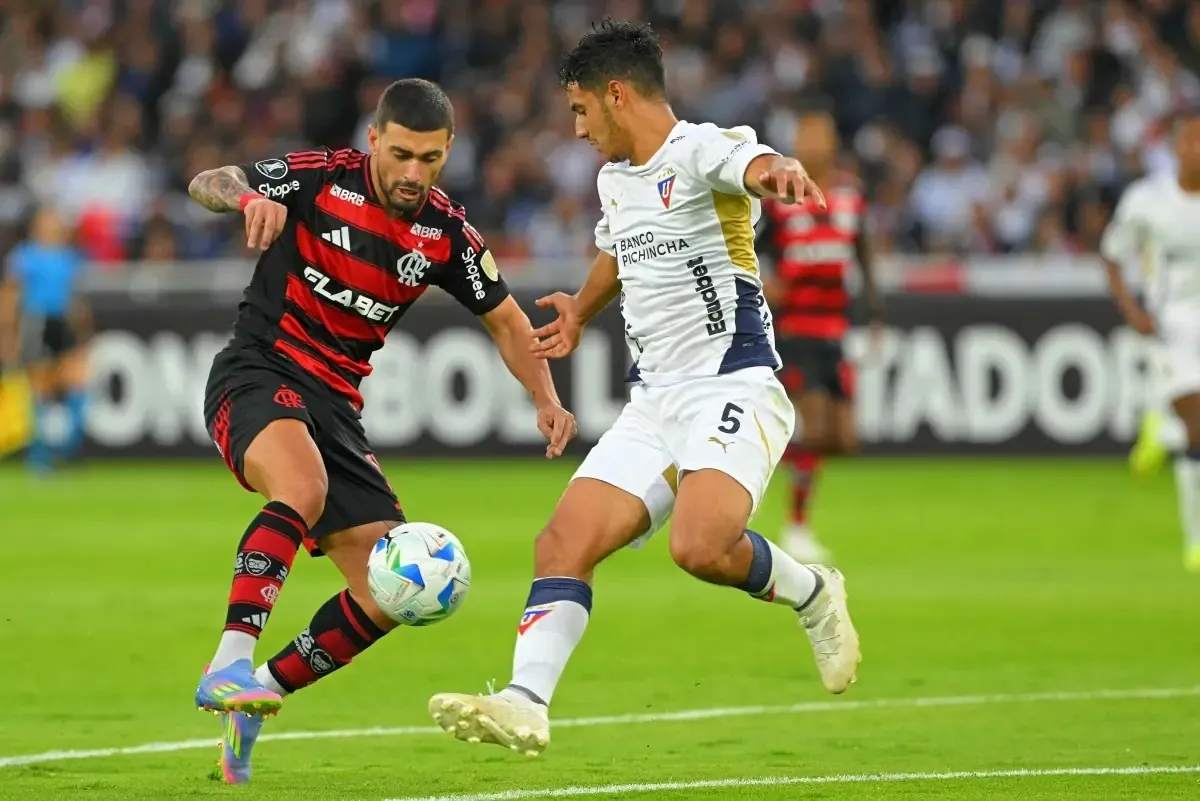 Flamengo e Corinthians jogam neste domingo no Maracanã