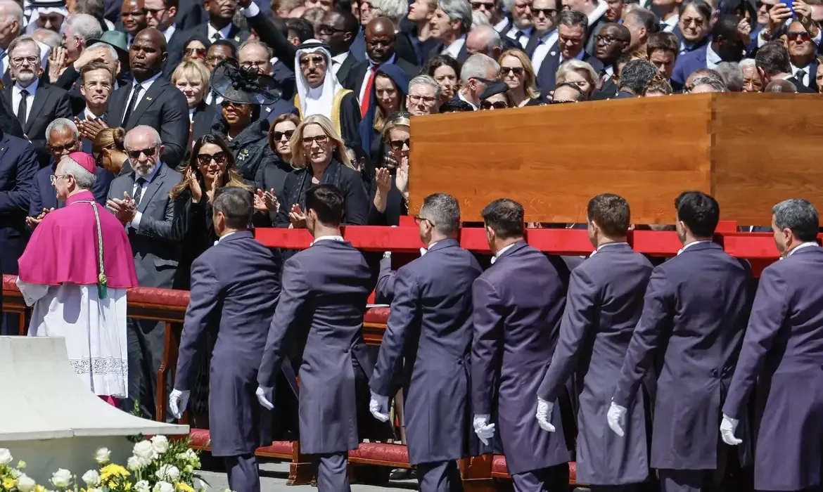 Homilia de missa fúnebre resgata legado de união do papa Francisco