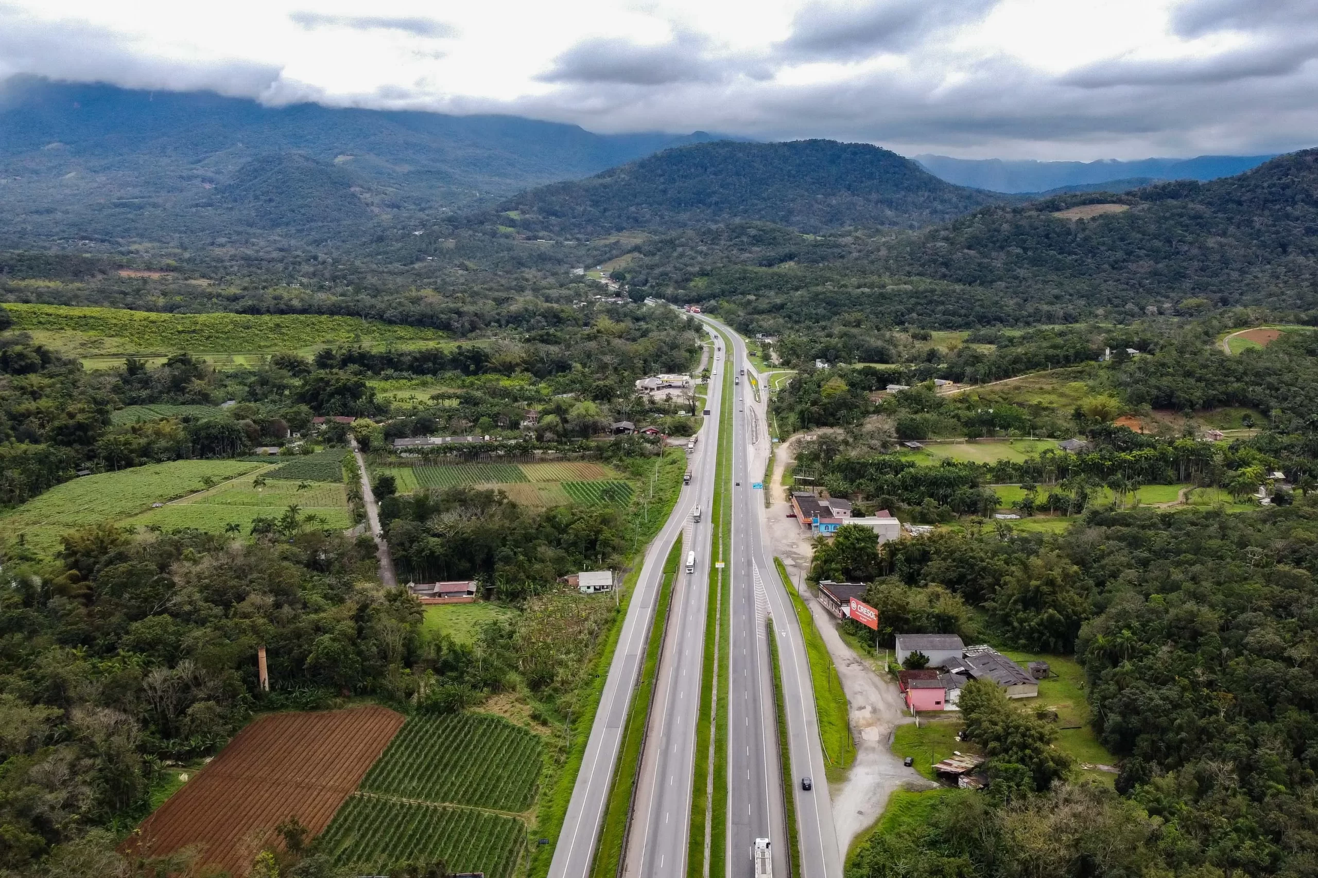 🚗 Rodovias do Paraná têm tráfego normal, aponta DER-PR