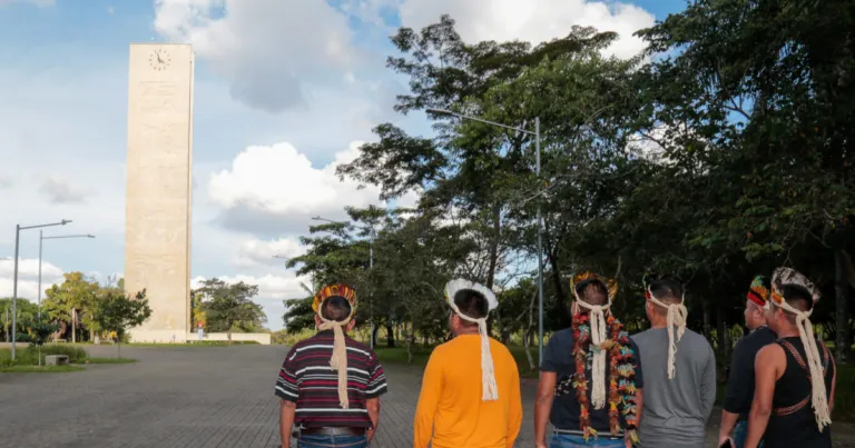 Projeto Livros da Floresta aumenta voz indígena no acervo da Biblioteca Brasiliana