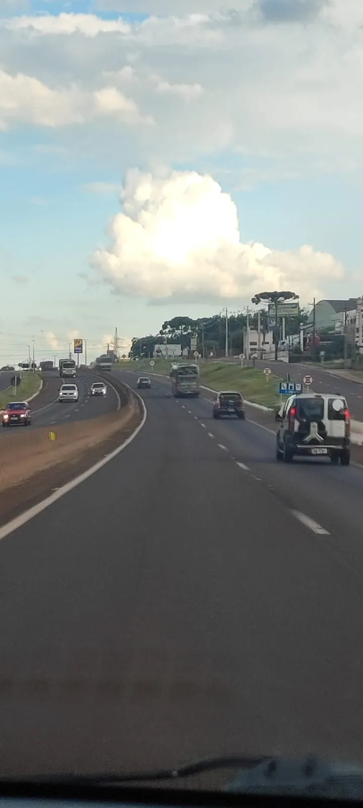 🚗 Boas notícias para quem está pegando estrada neste domingo! 🛣️