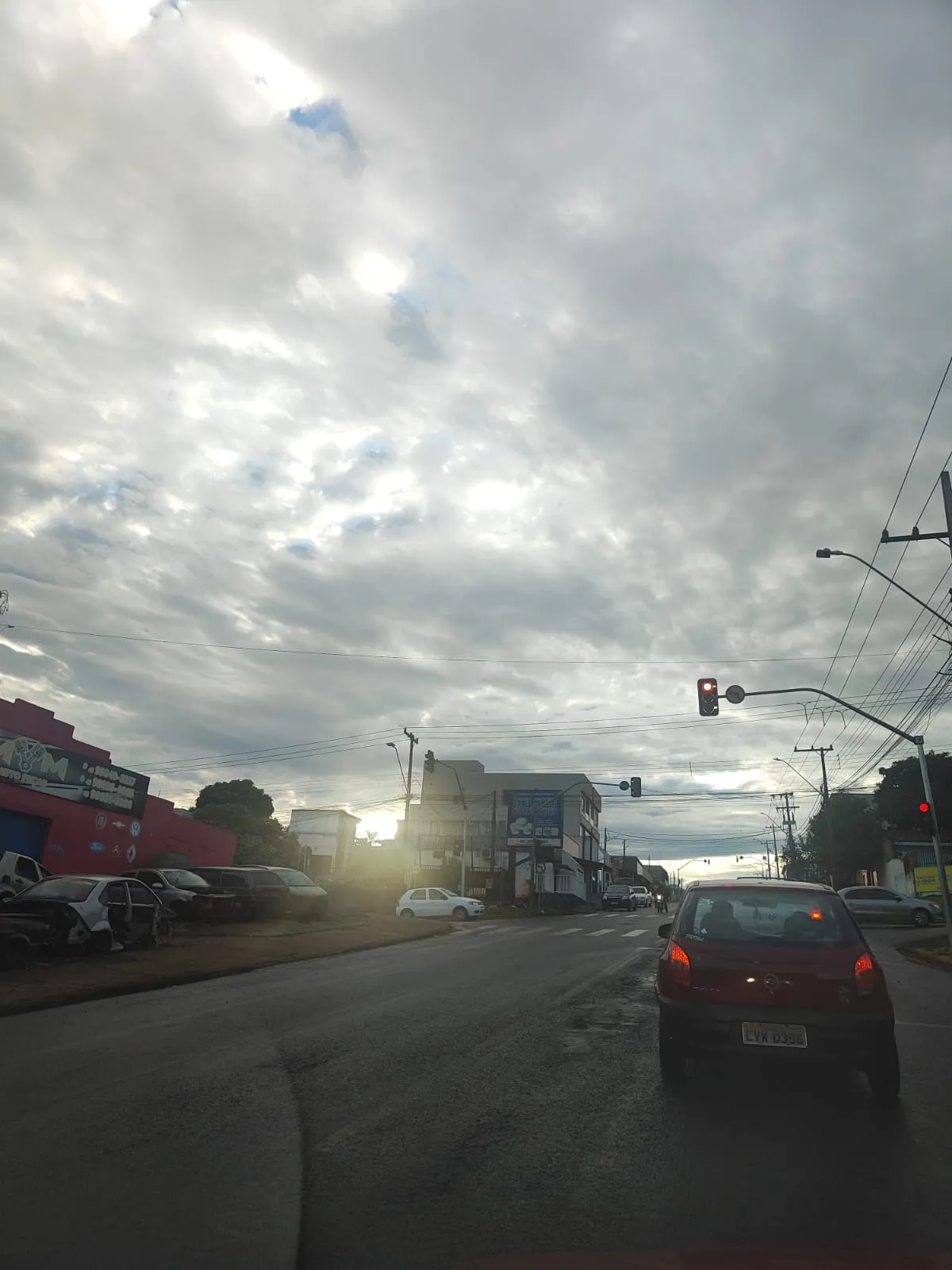 Madrugada chuvosa surpreende Cascavel