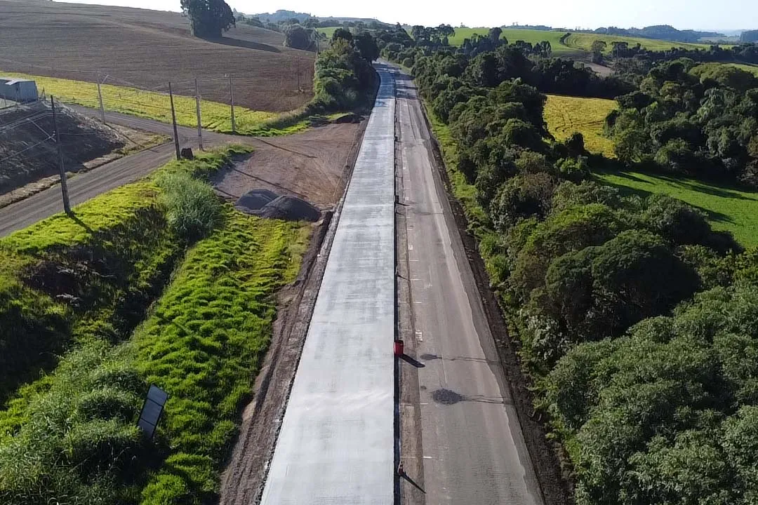 60,6% em 4 meses: rodovia de concreto entre Pato Branco e Clevelândia mantém avanço acelerado