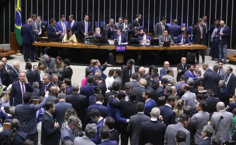 Câmara aprova projeto que amplia número de deputados federais de 513 para 531