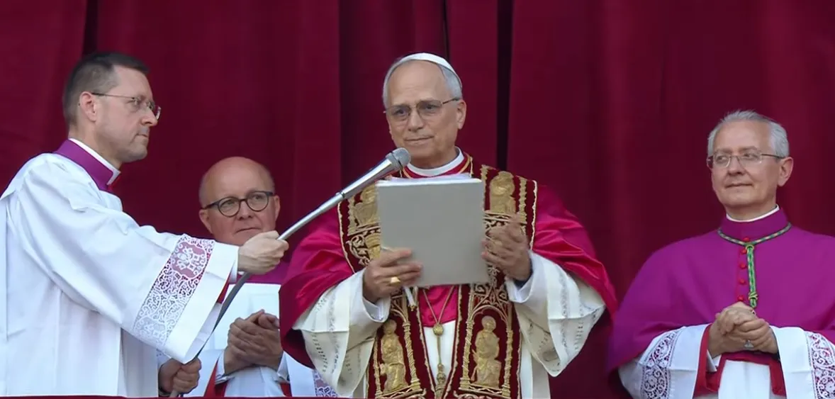 Norte-americano Robert Francis Prevost é eleito o 267º papa