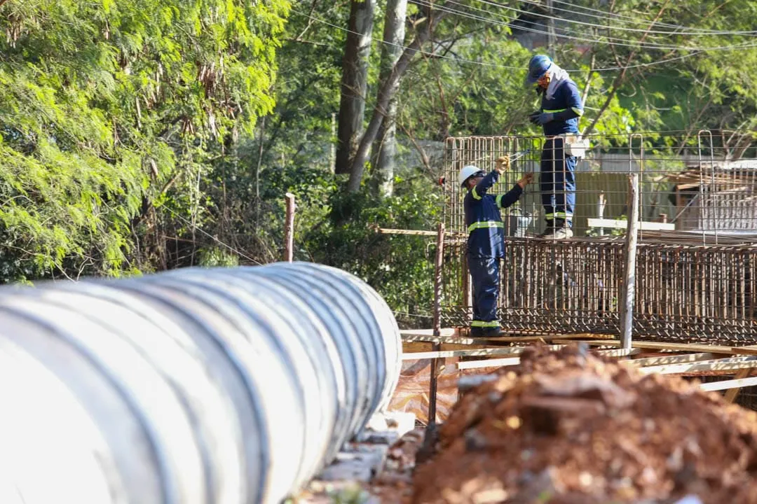 Obra da nova ponte do XIV de Novembro alcança 40% de execução e entra em fase decisiva