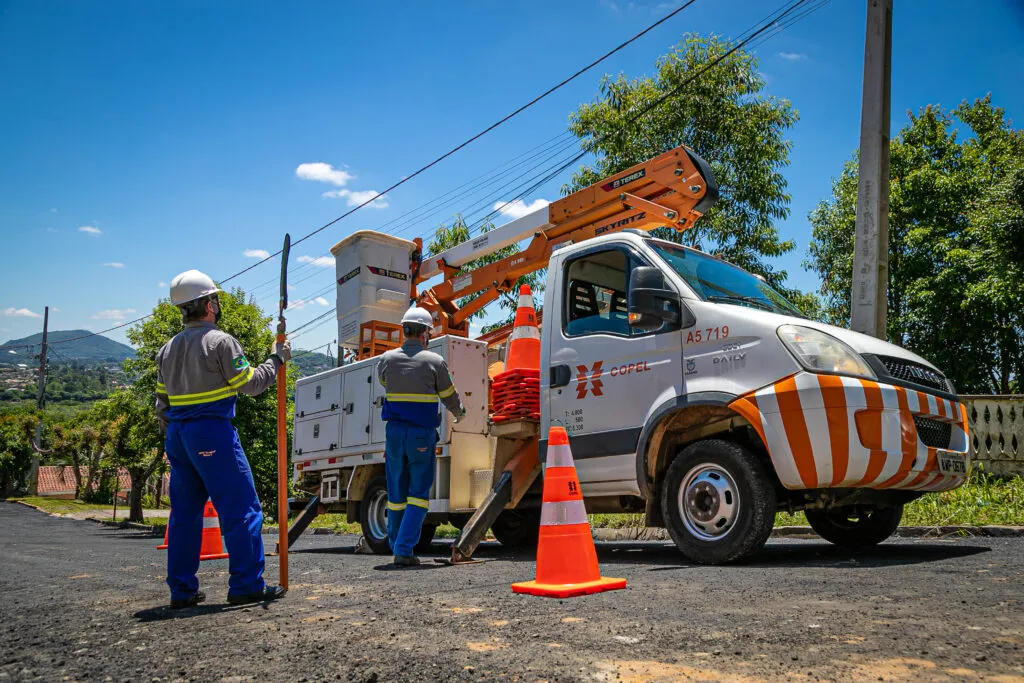 Procon cobra respostas da Copel sobre aumentos nas contas de luz 