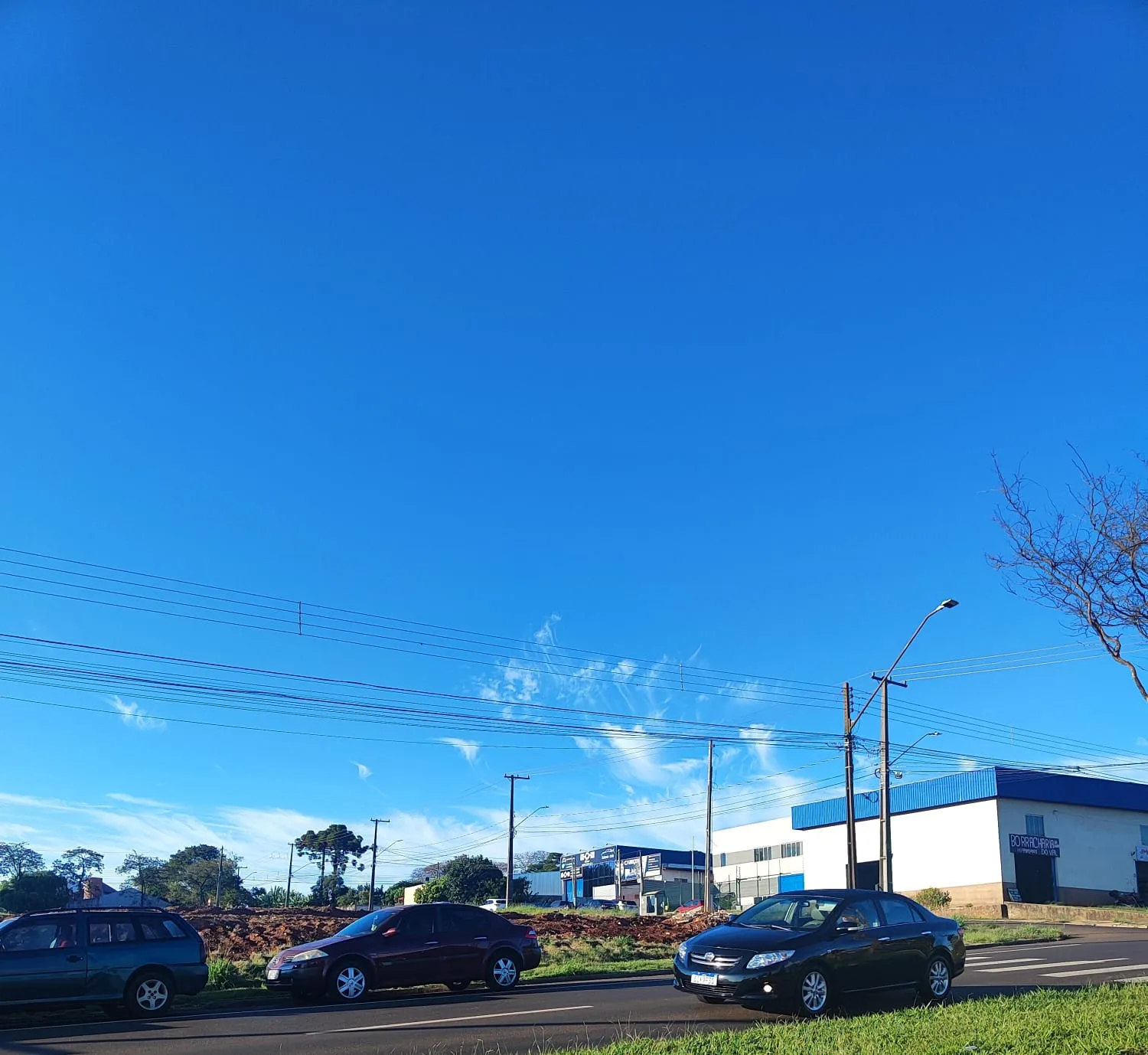 Céu limpo e ventos moderados marcam o sábado em Cascavel