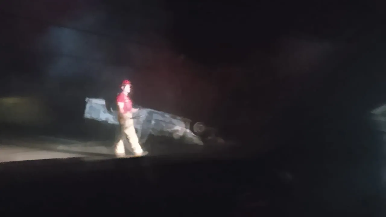 Pai e filho morrem em capotamento seguido de incêndio na BR-158