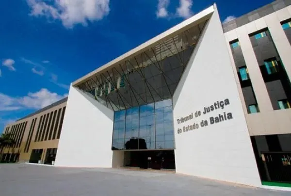 Super salários: desembargadores na Bahia têm vencimento mensal de até R$ 176 mil