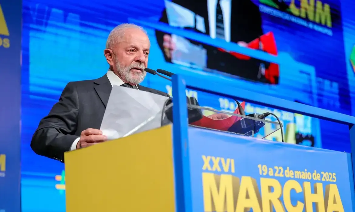 Lula anuncia crédito para reformas e acesso a médicos especialistas