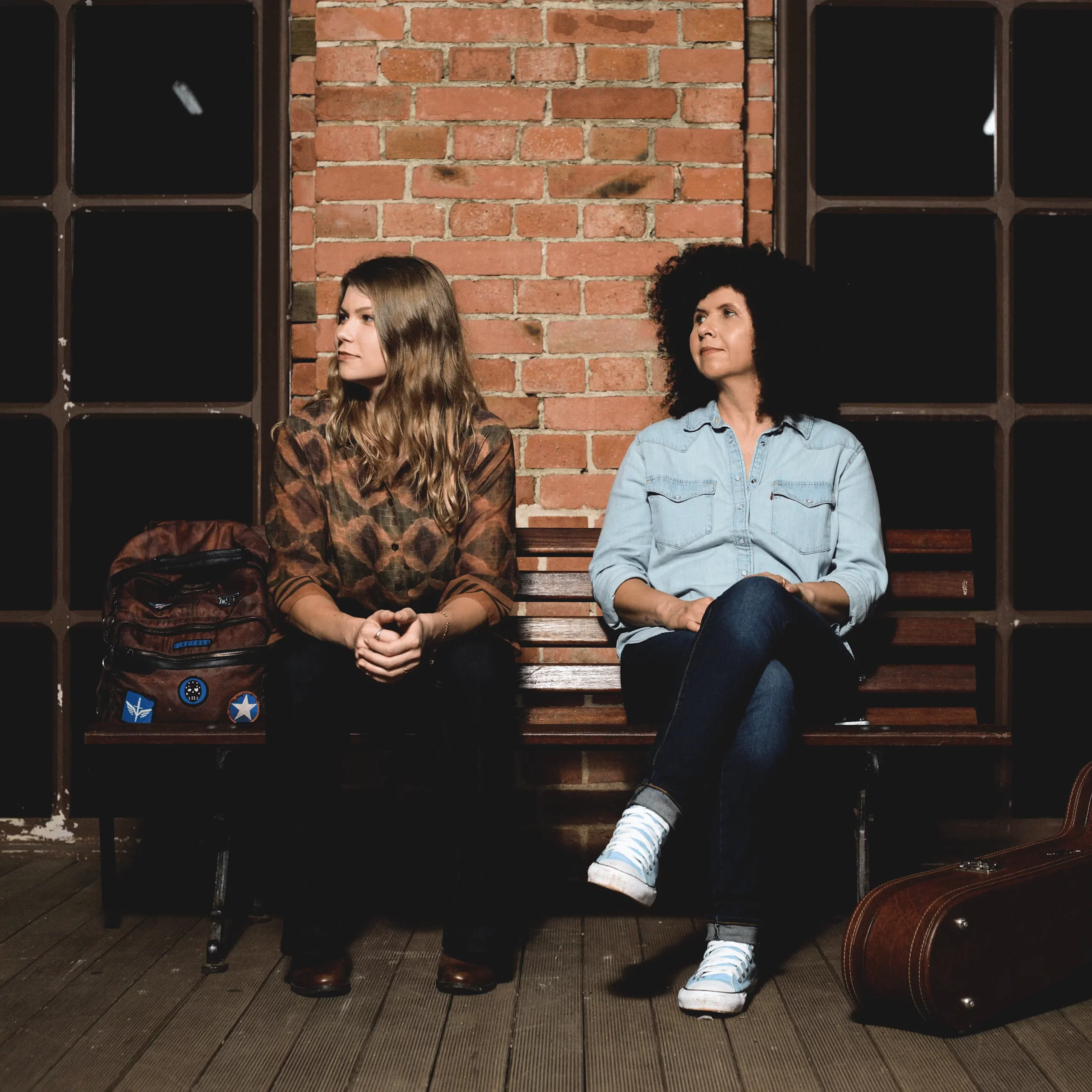 Vicka lança single “Passageiro” em parceria com Roberta Campos