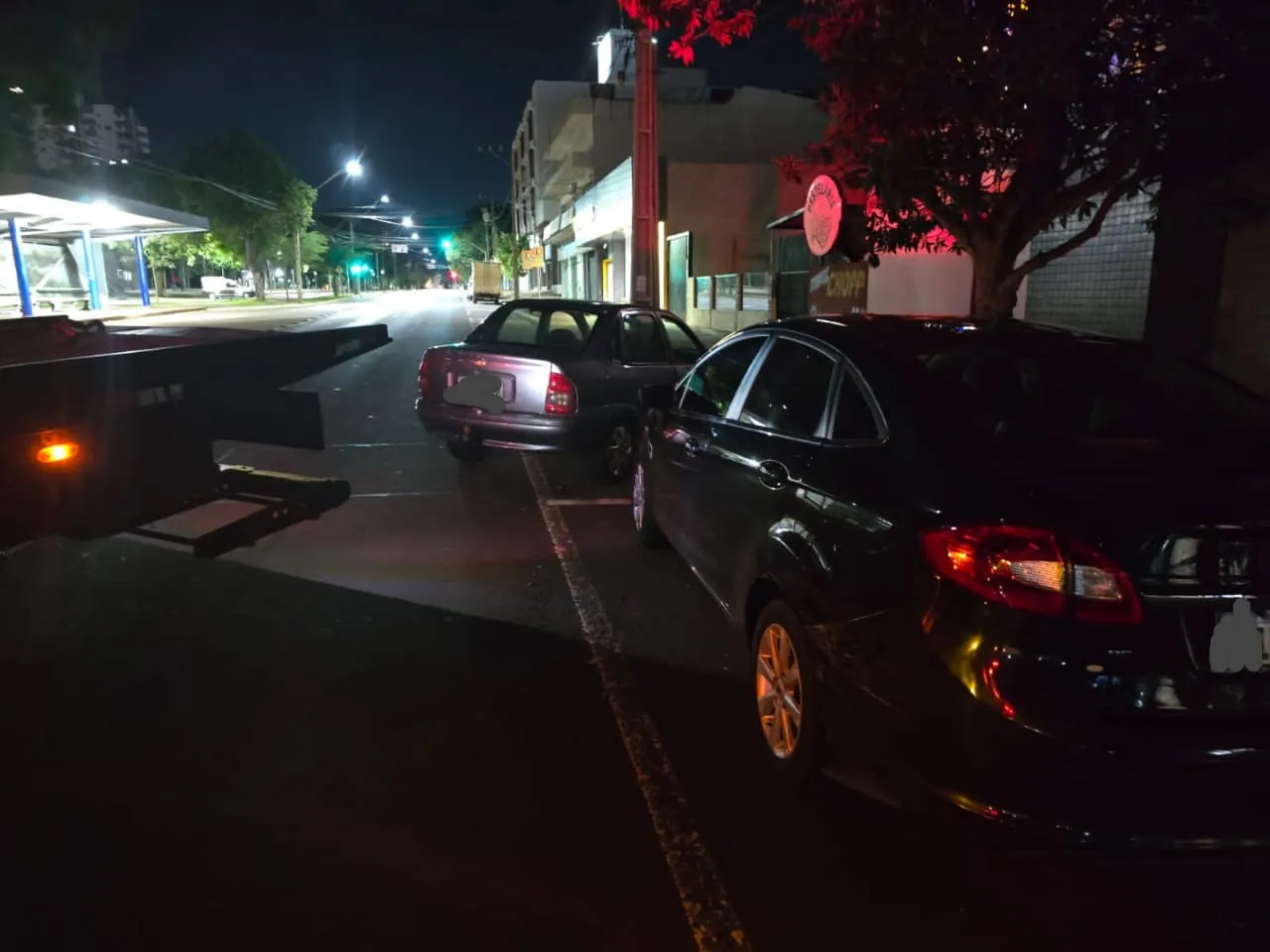 Condutor foge após colisão na Av. Brasil