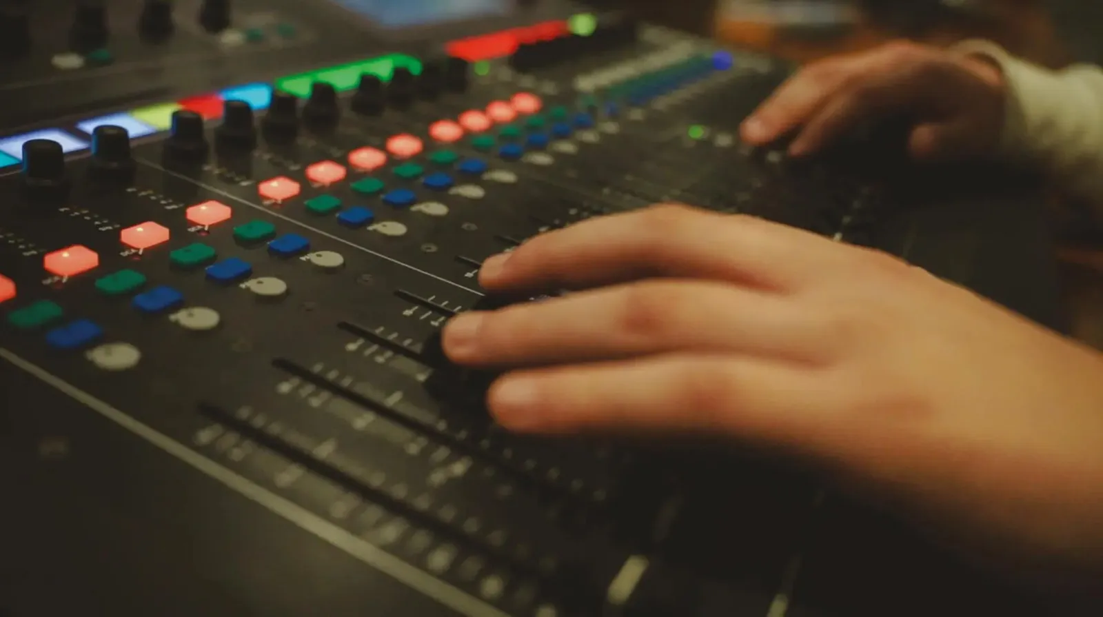 Festival de Teatro oferece oficina gratuita de Técnico de Som em Cascavel