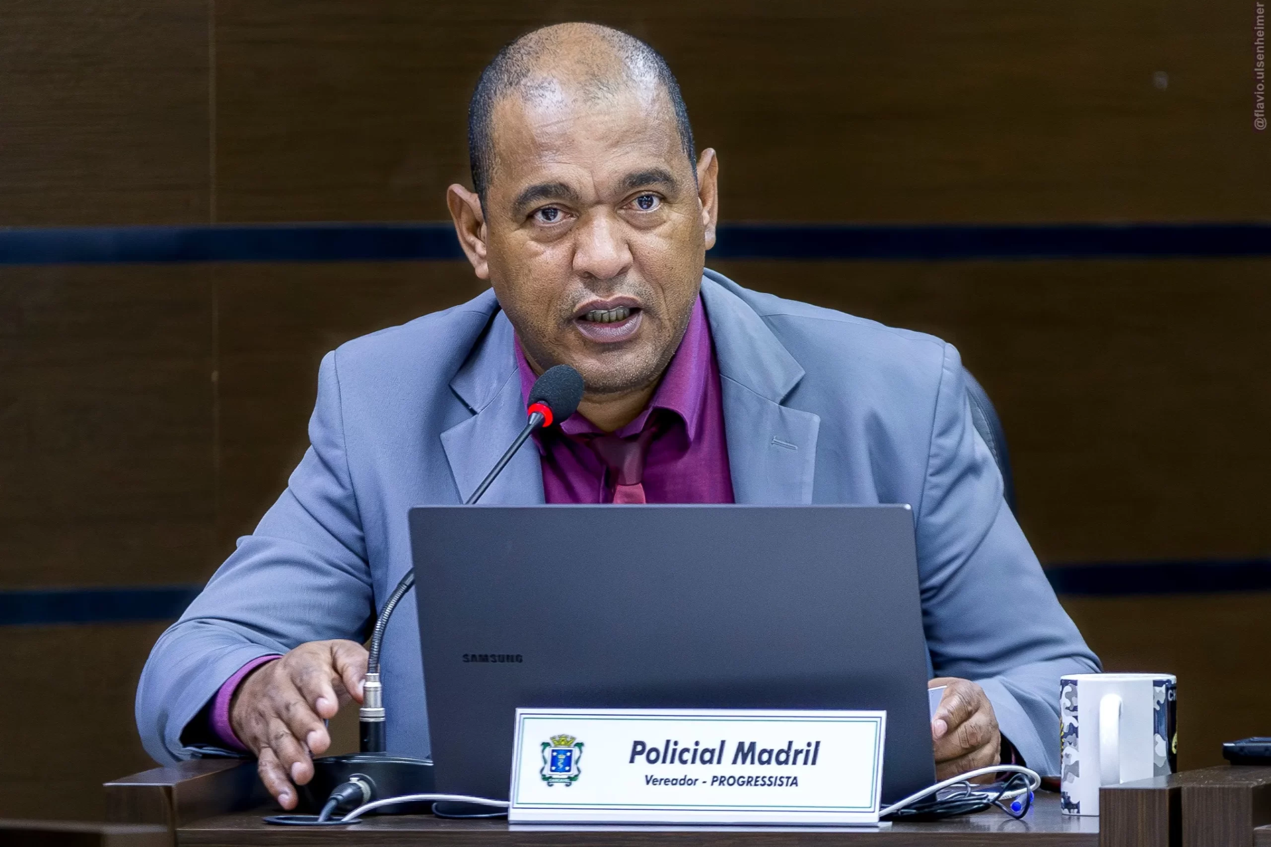 Vereador propõe CPI para investigar caso de servidor condenado por abuso infantil