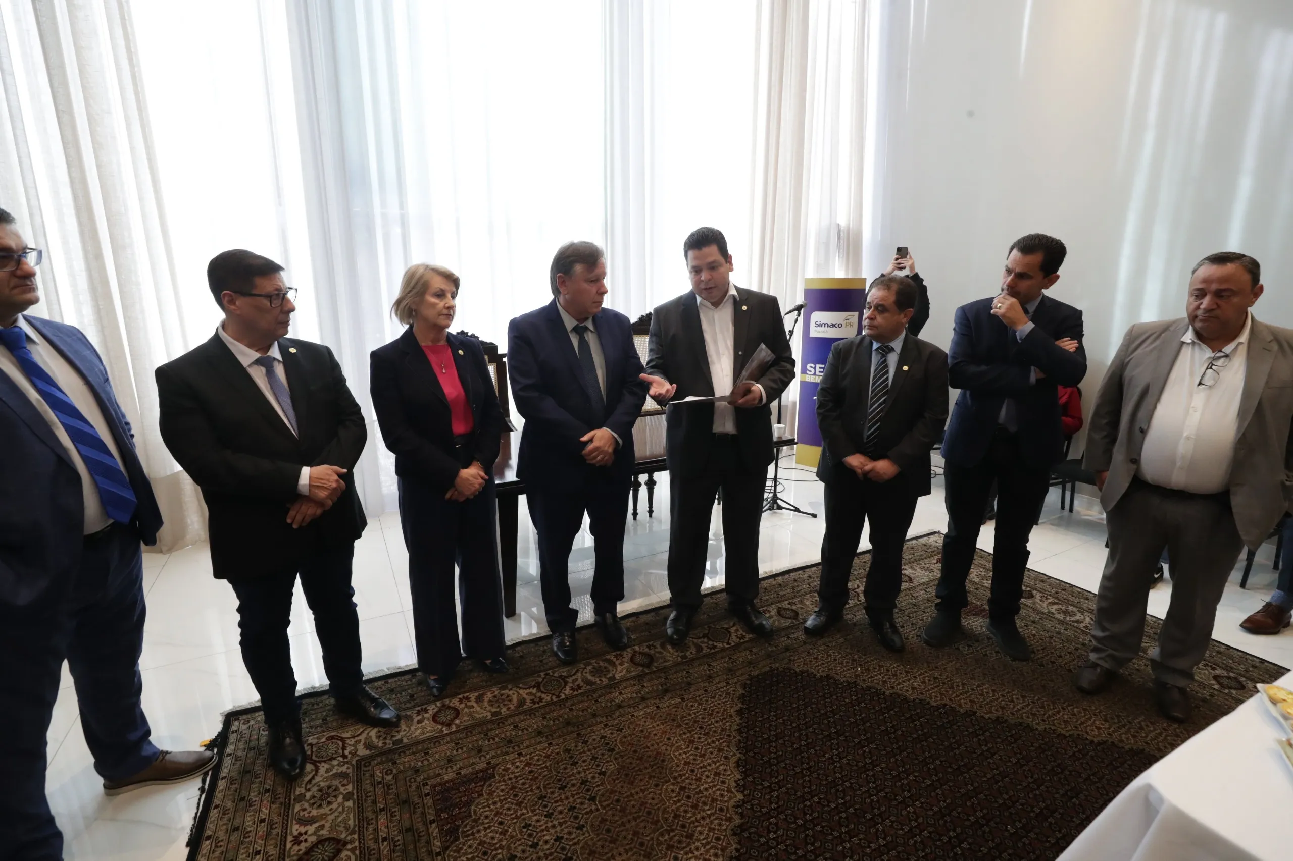 Frente Parlamentar liderada por Gugu Bueno atua por manutenção da cesta básica dos materiais de construção