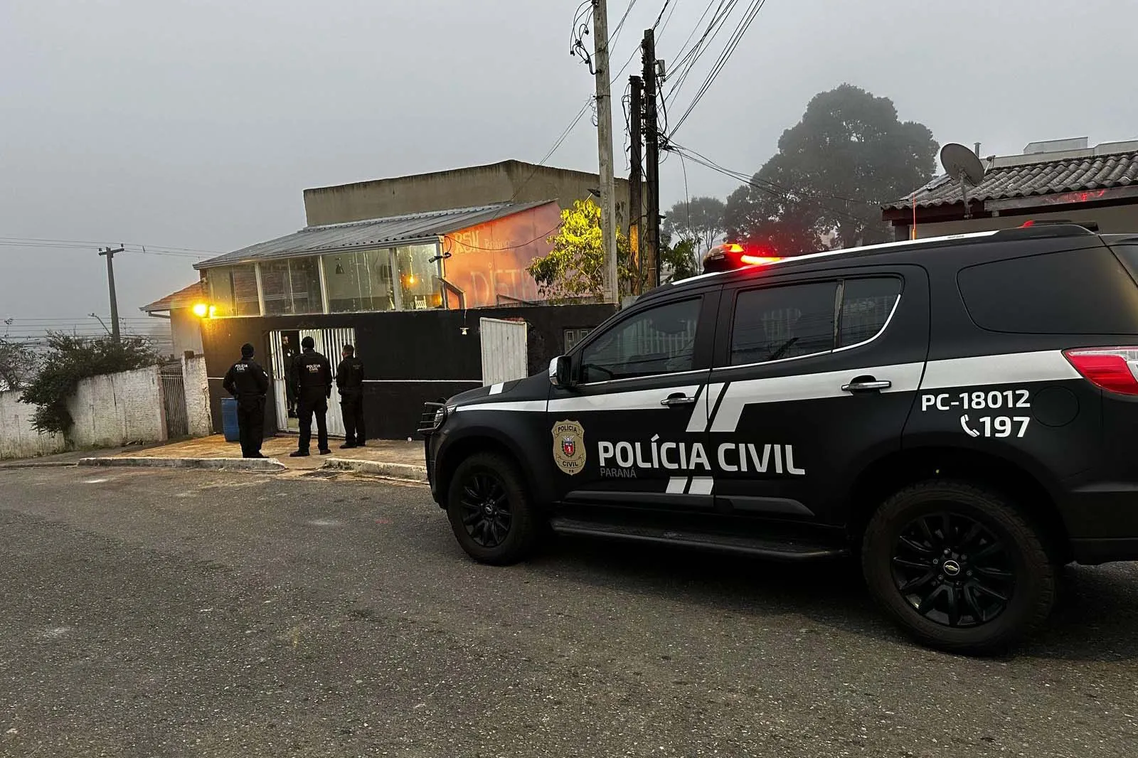 Forças de segurança deflagram operação contra o tráfico de drogas em Curitiba