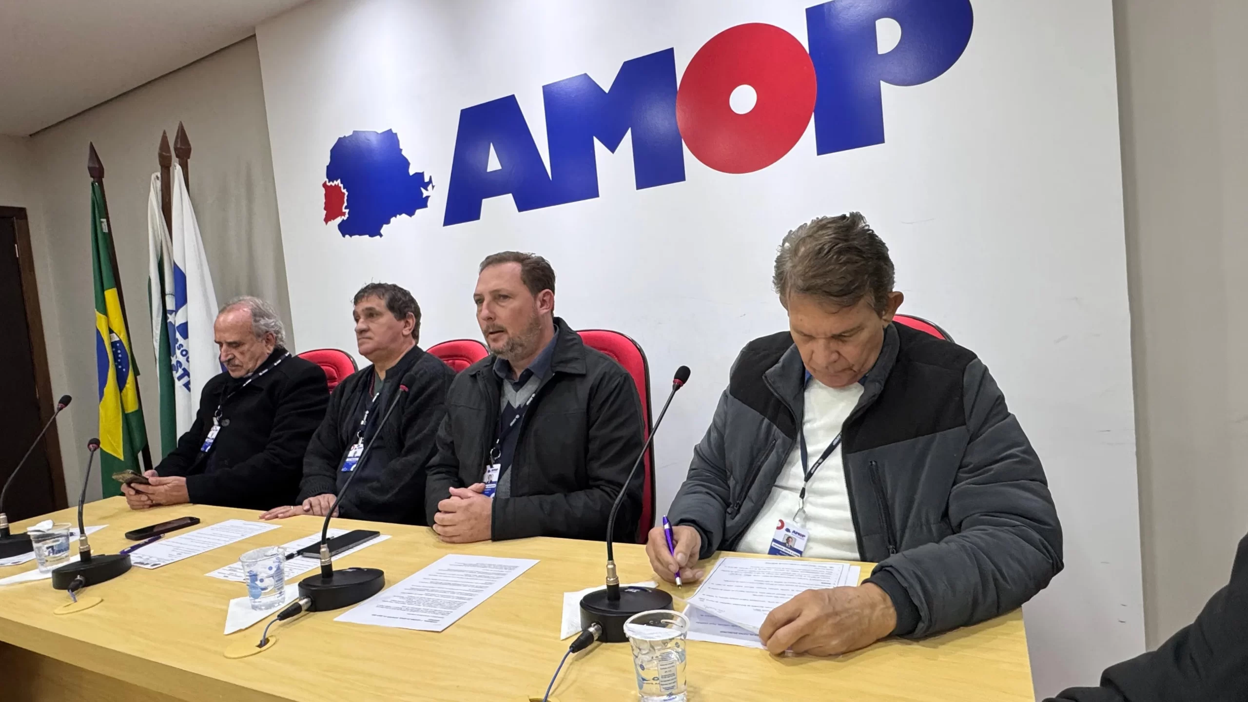 AMOP discute situação das APAES em Assembleia Geral