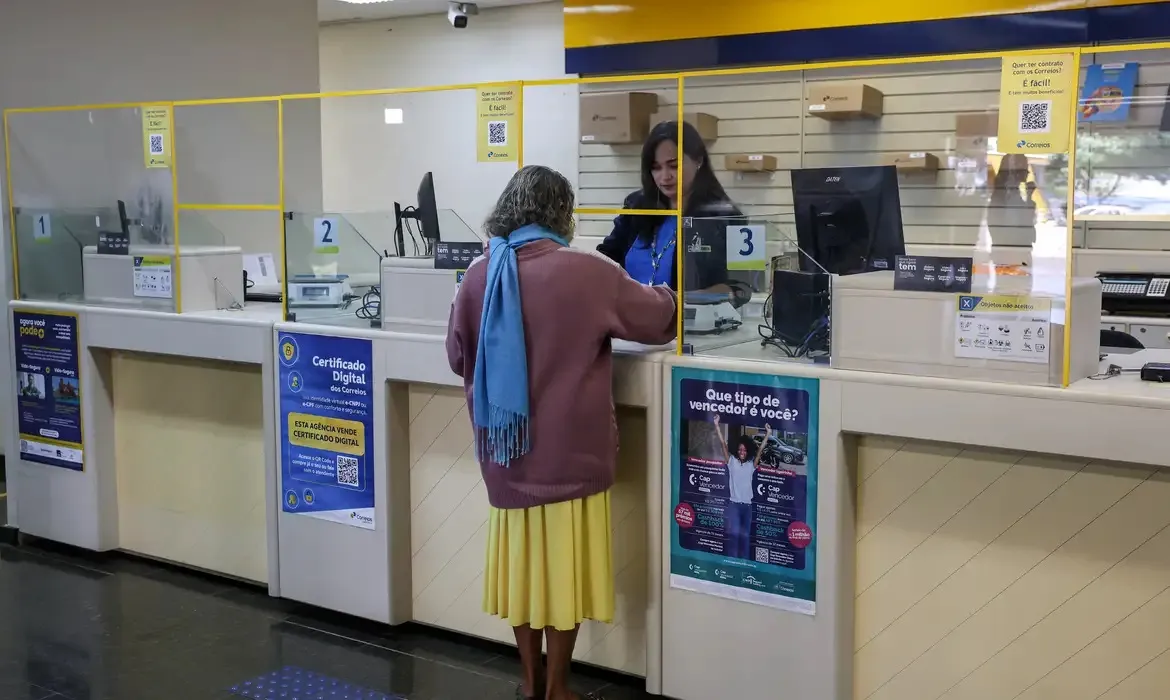 Mais de 60 mil vítimas de fraude no INSS foram atendidas nos Correios