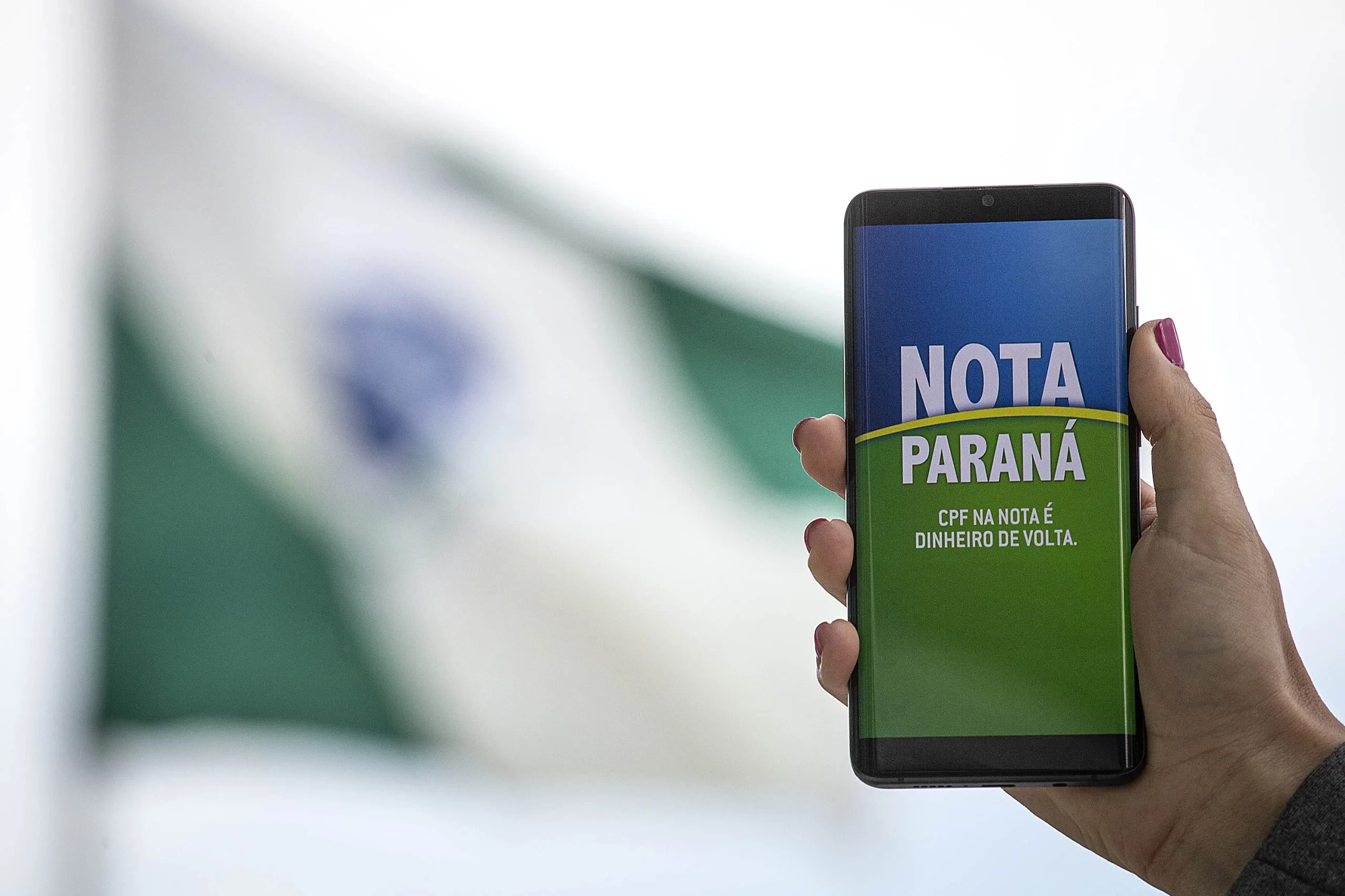 Moradora de Cascavel ganha R$100 mil no sorteio do Nota Paraná
