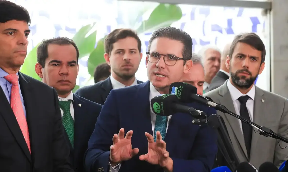 Câmara vai declarar perda do mandato de Zambelli, diz Motta