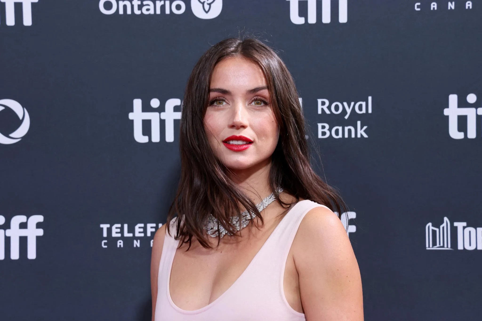 Cinco filmes imperdíveis com Ana de Armas