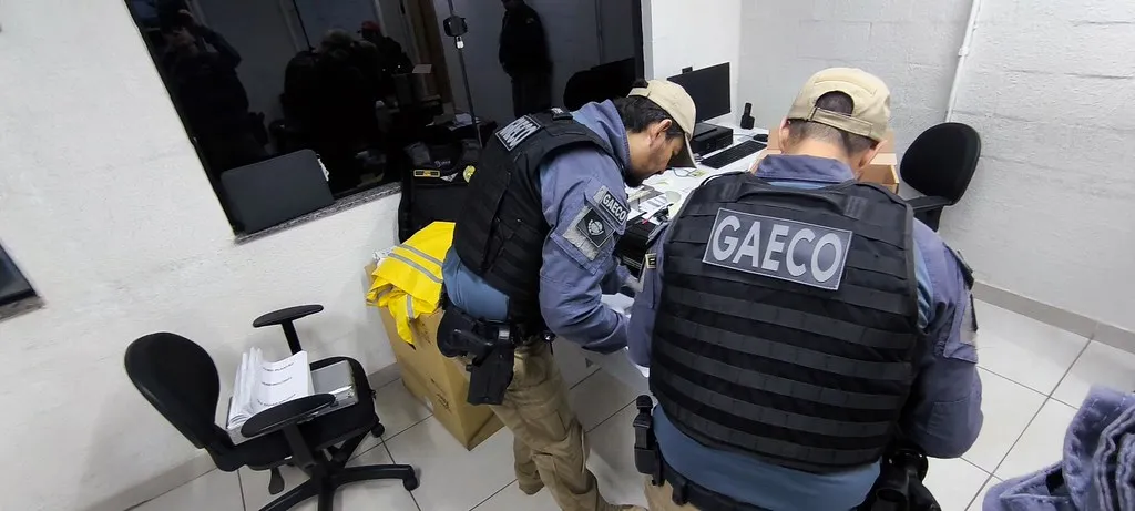 Gaeco investiga esquema de propina e furto de cargas envolvendo PM’s no Paraná