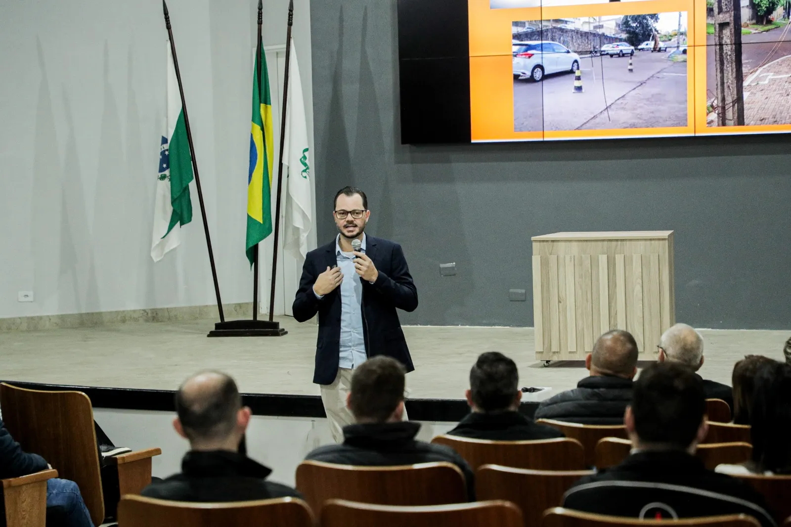 Força-tarefa de remoção de cabos em vias públicas de Cascavel começa ainda este mês