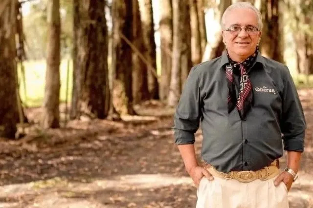 Cantor morre no palco durante show no RS