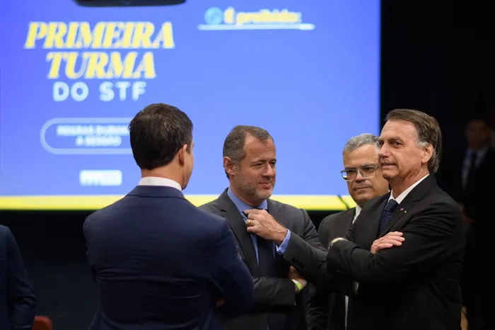 Advogado de defesa diz que acusação contra Bolsonaro não “se sustenta”