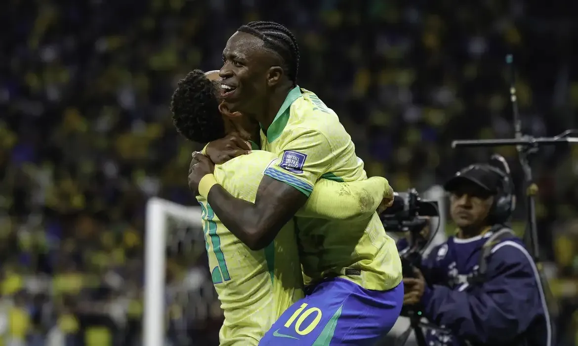 Brasil vence primeira com Ancelotti e se classifica para Copa do Mundo