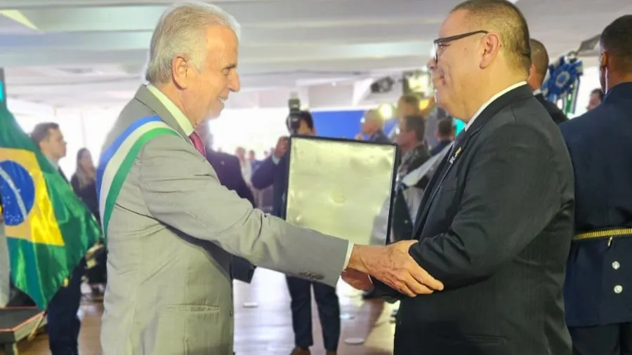 Unioeste é condecorada com a Ordem do Mérito da Defesa pelo trabalho no Projeto Rondon