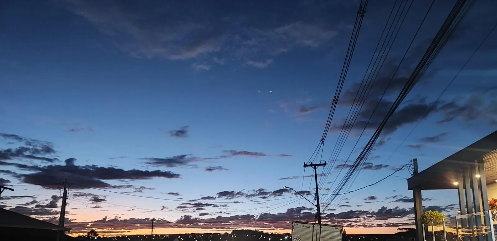 Sexta-feira (13) começa com frio intenso e rajadas de vento em Cascavel