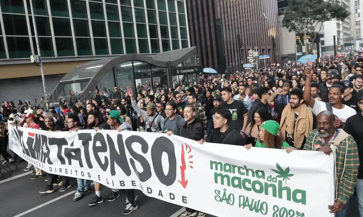 SP: Marcha da Maconha reúne público a favor da legalização da cannabis