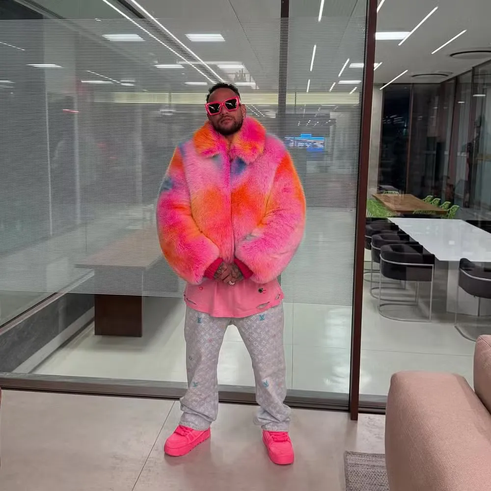 Neymar usa look de R$ 183 mil em noite de Festa Junina com amigos