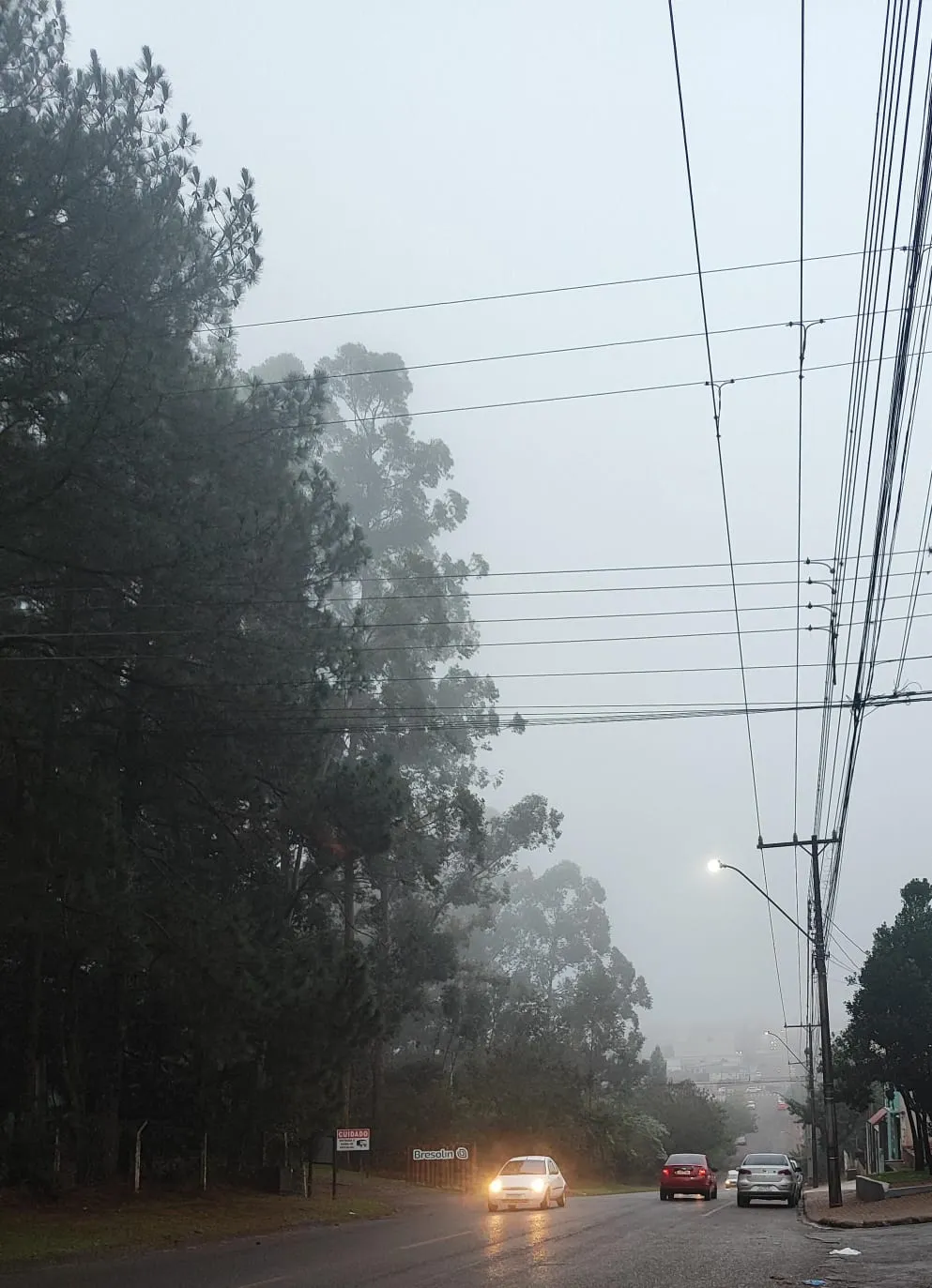 Névoa, vento e frio: Outono mantém clima instável em Cascavel