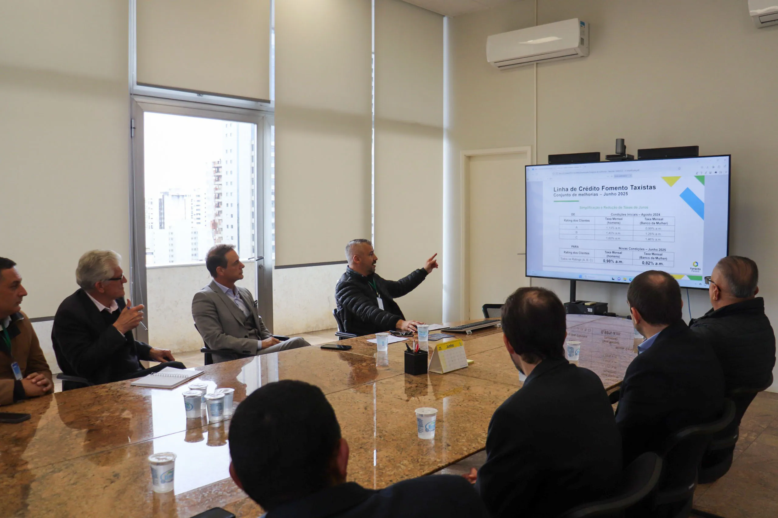 Menor faixa do País: Fomento Paraná baixa juros de crédito para taxistas