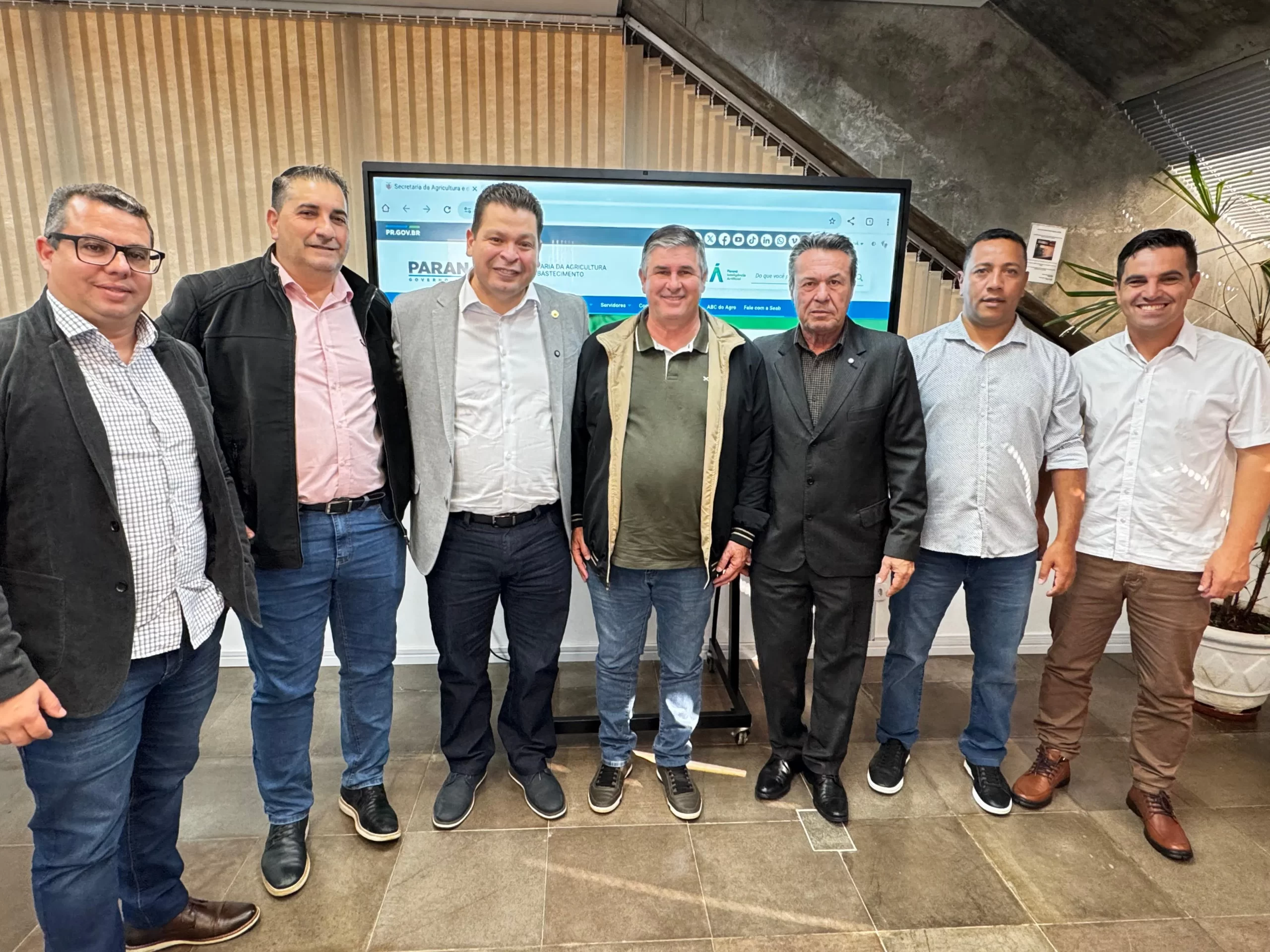 Duas estradas rurais de Santa Tereza do Oeste receberão pavimentação, beneficiando produção agrícola da região