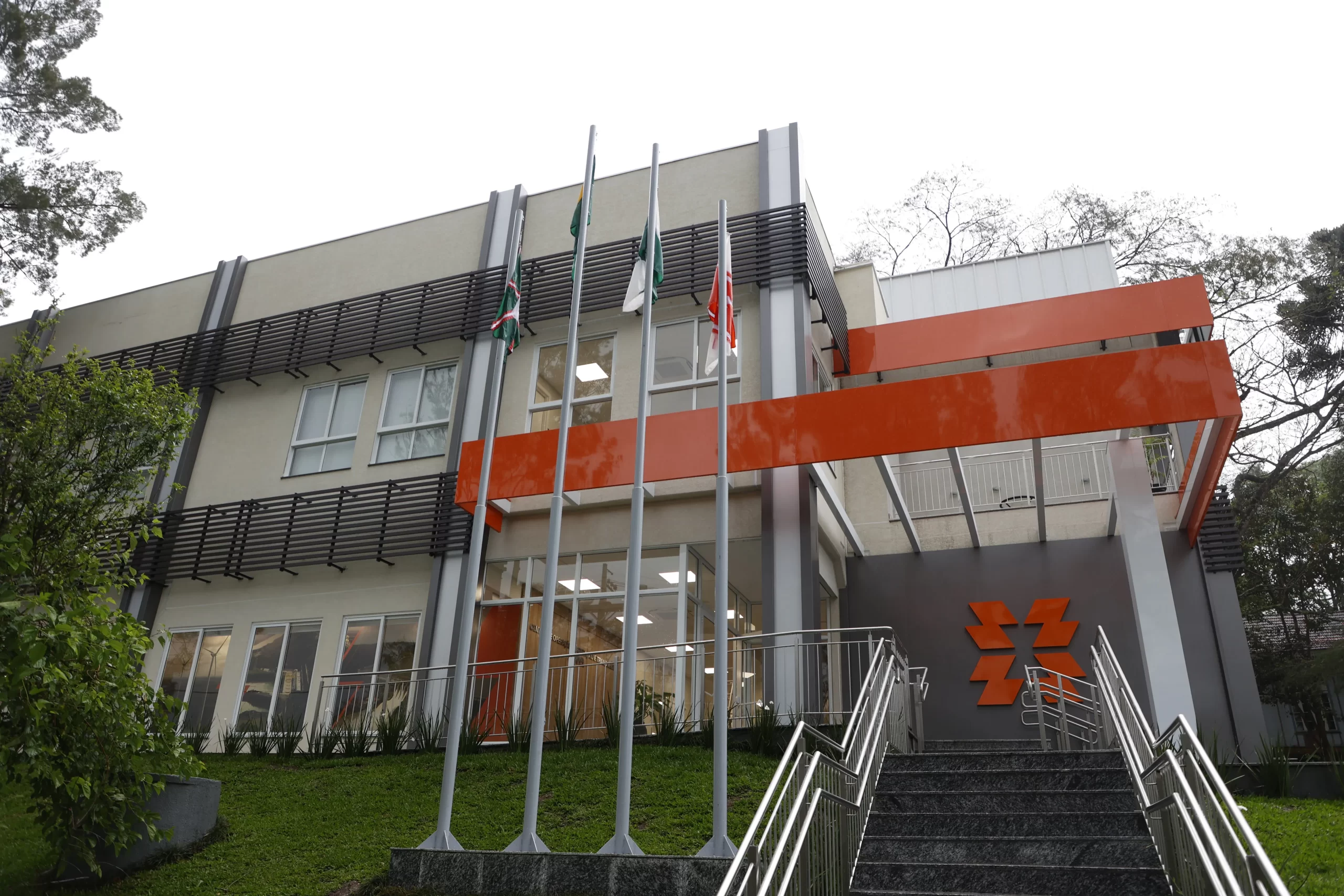 Tarifas de energia elétrica da Copel terão reajuste médio de 2,02%