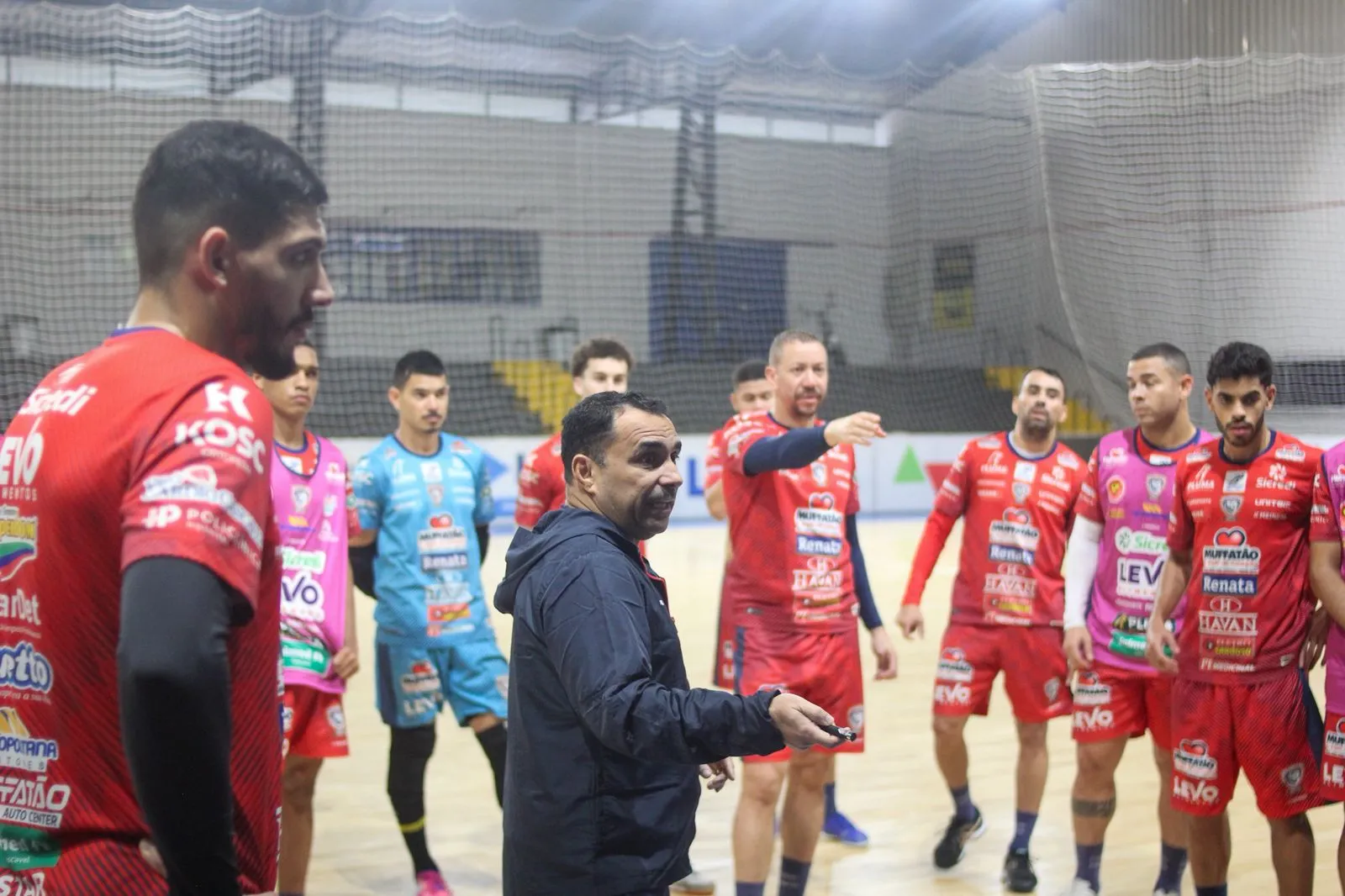 Cascavel Futsal recebe o Praia Clube em confronto direto pela LNF