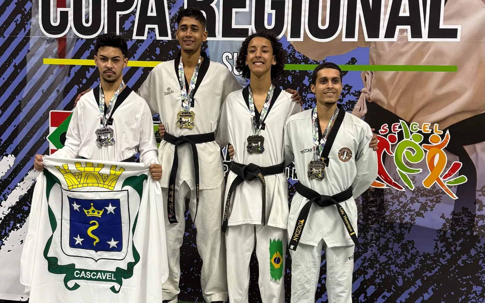 Atletas de Cascavel brilham na Copa Regional Sul de Taekwondo e se preparam para o Paranaense em casa