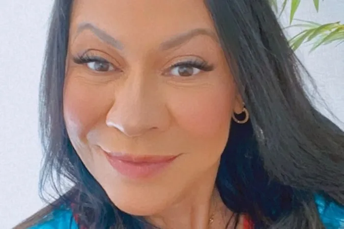 Mãe de Marília faz post enigmático em meio à briga pela guarda do neto