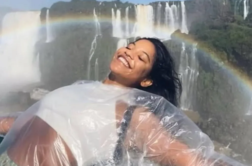 Ministra do Turismo da Indonésia lamenta morte de brasileira em trilha de vulcão