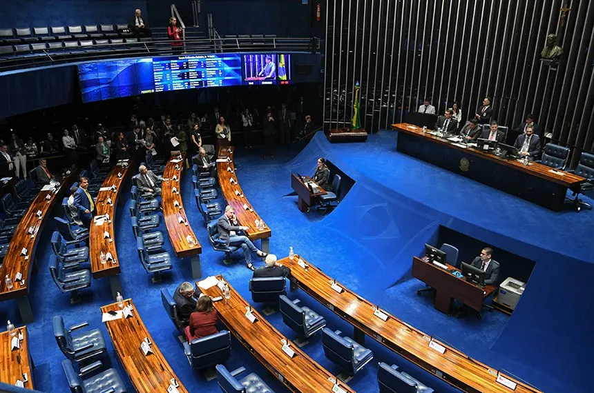 Senado segue Câmara e também derruba decretos de Lula sobre IOF