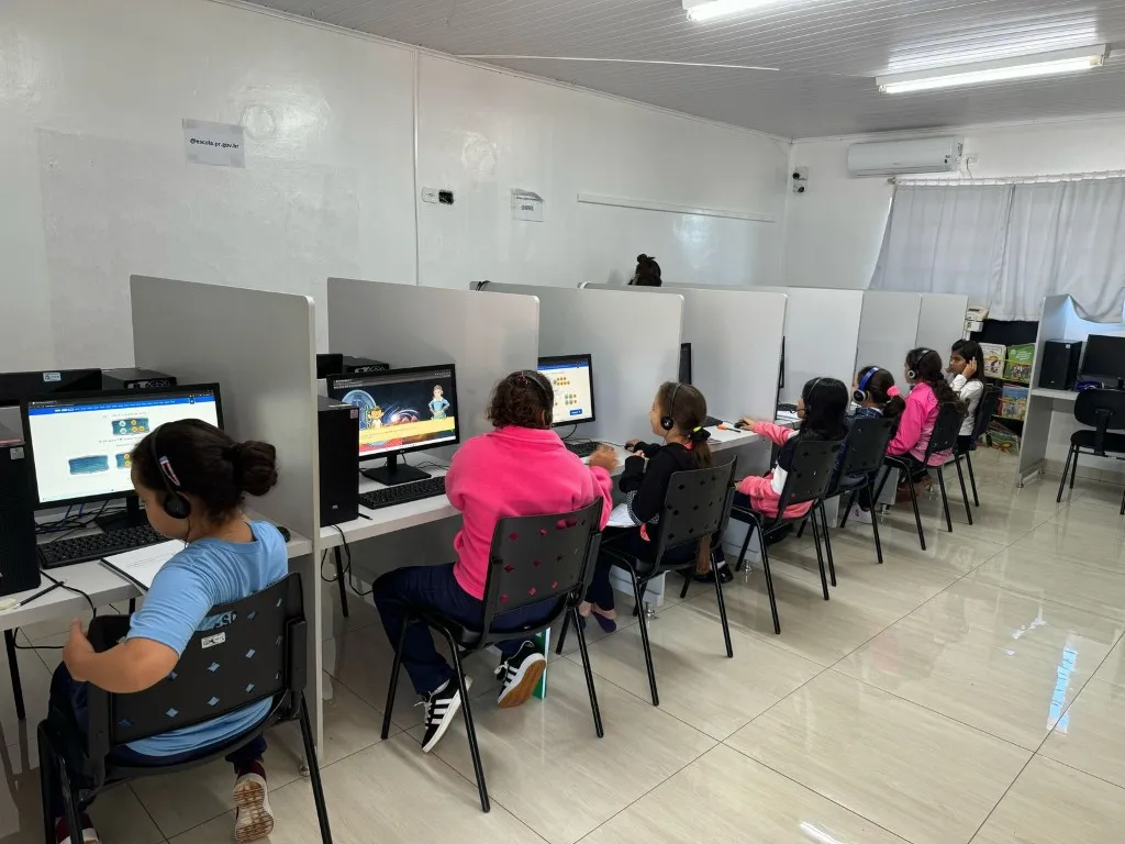 Tecnologia a serviço do aprendizado: Corbélia adota plataforma digital para o ensino de matemática